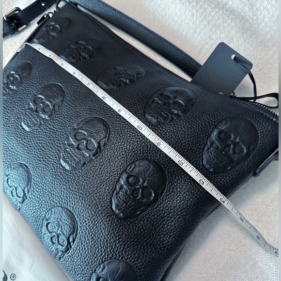 IO Pelle Skulls Black Leather Crossbody Bag - Picture 4 of 7